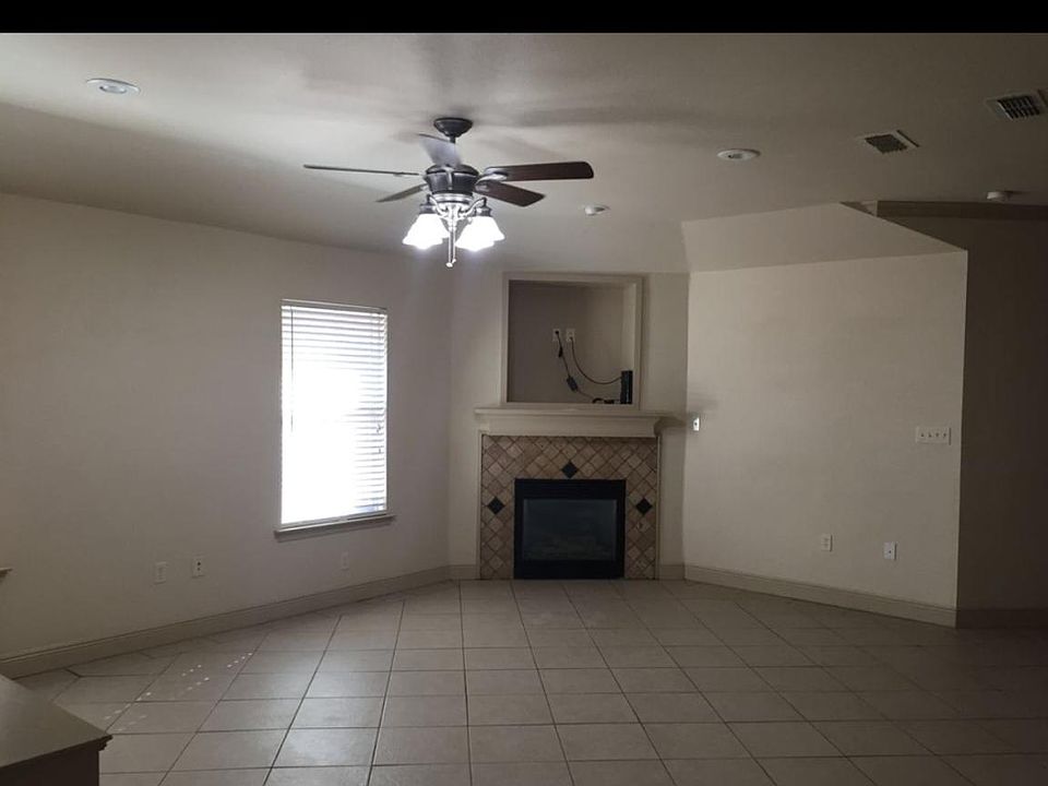 1st image of 4405 105th St Unit A