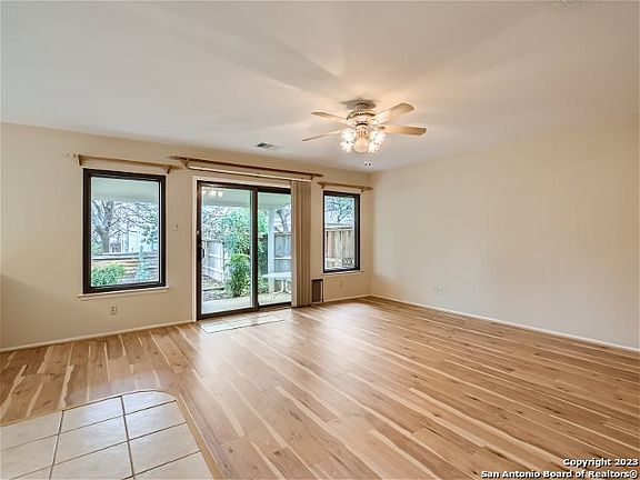 4th image of 15415 WALNUT CREEK DR