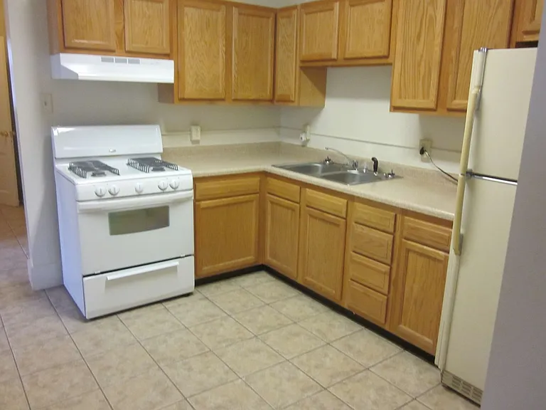206 W Washington St — Photo 7
