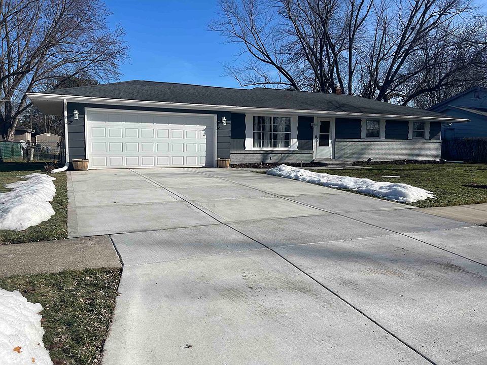 1st image of 918 Esmond Dr