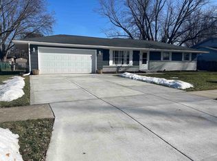 918 Esmond Dr, Rockford, IL 61108