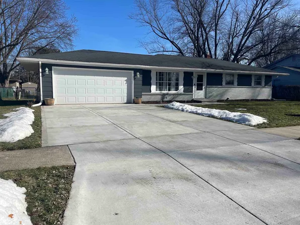 918 Esmond Dr, Rockford, IL 61108