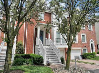 11 Half Moon Isle #TOWNHOUSE 11, Jersey City, NJ 07305