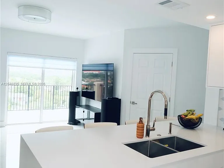 3410 Coral Way #Penthouse 05 — Photo 6