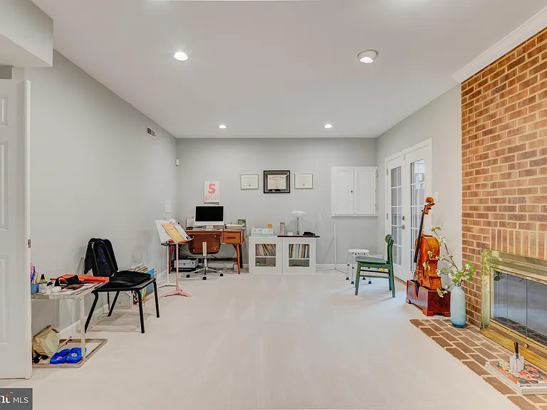 10219 Aspen Willow Dr — Photo 22