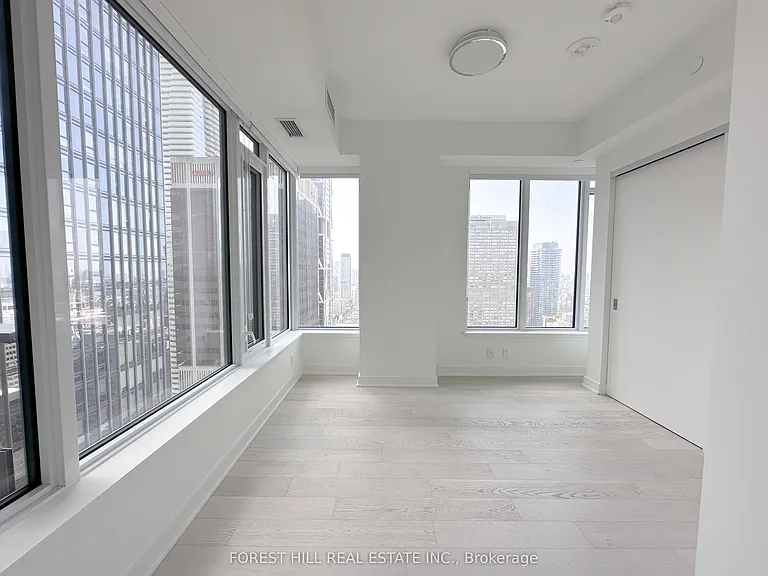 11 Yorkville Ave #3307 — Photo 21