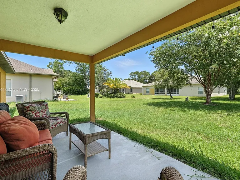 20 Bennett Ln — Photo 3
