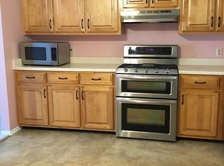 4439 Hale Dr, Decatur, IL 62526