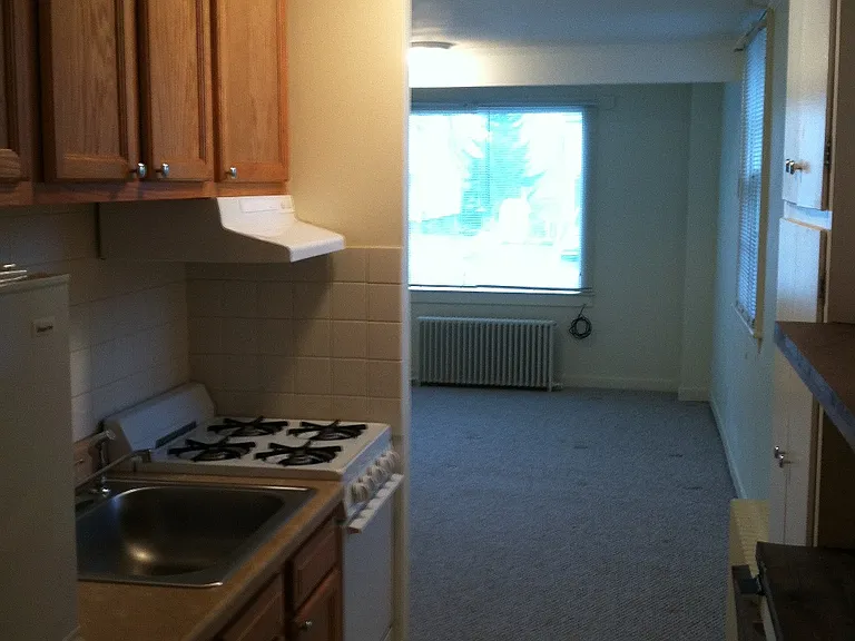 285 Hudson St #1 — Photo 3