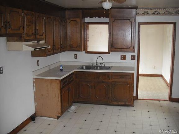 4th image of 3511 Granby St