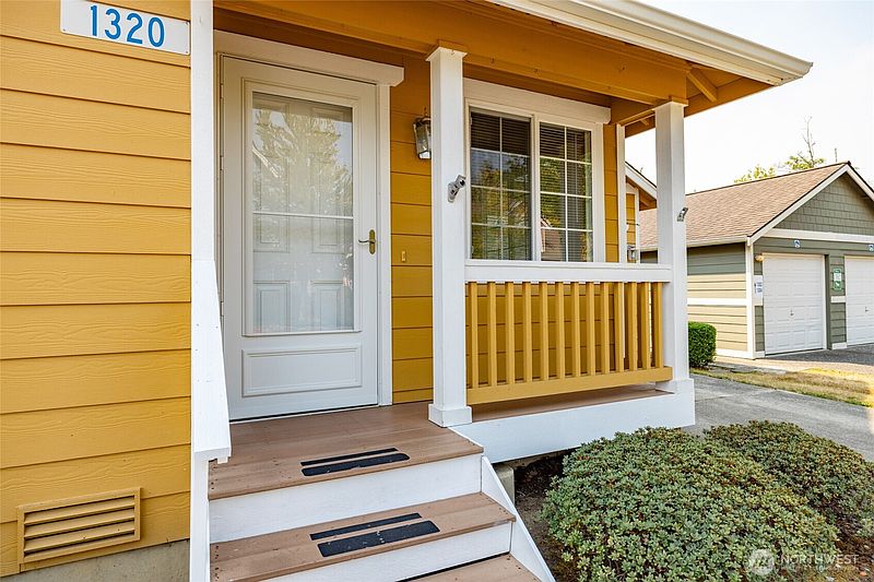 3rd image of 1320 Wildflower Way