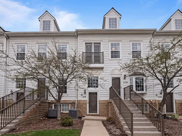 1117 Freesia Ct, Ann Arbor, MI 48105