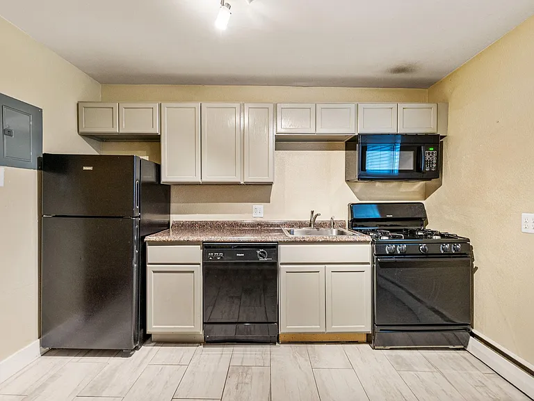 1214 Zephyr St #1214 — Photo 8