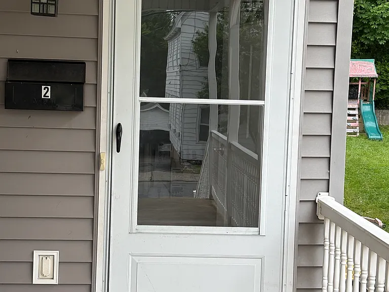 254 Saratoga Ave — Photo 2