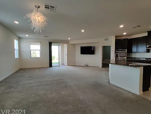 2196 Valdina St — Photo 10