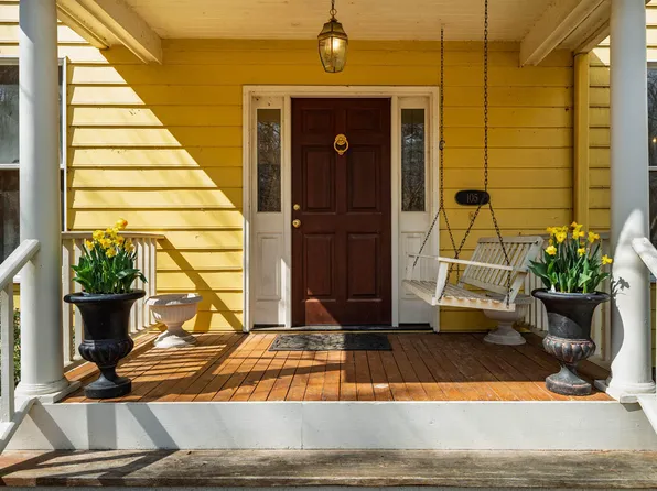 105 Bristol Dr, Chapel Hill, NC 27516