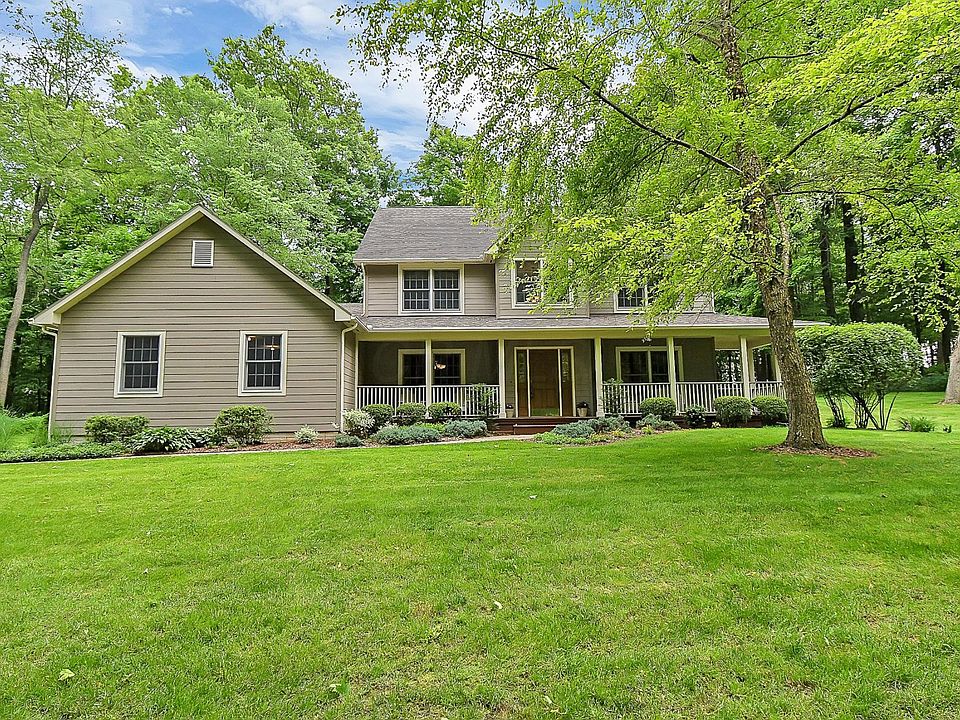 1st image of 220 Glyn Carin Ln