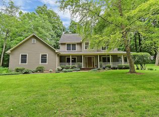 220 Glyn Carin Ln, Granville, OH 43023