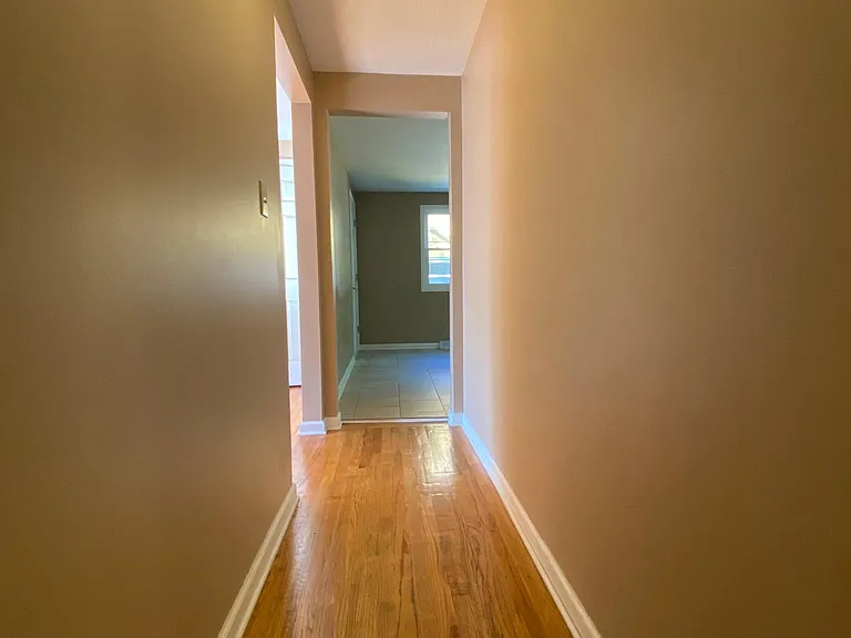 137 Houston Ave #1 — Photo 10