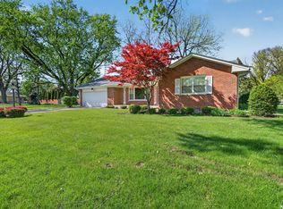 2275 Garden Rd, Aurora, IL 60506
