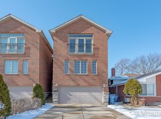 1642 Linden St, Des Plaines, IL 60018