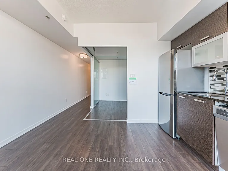 68 Abell St #846 — Photo 10