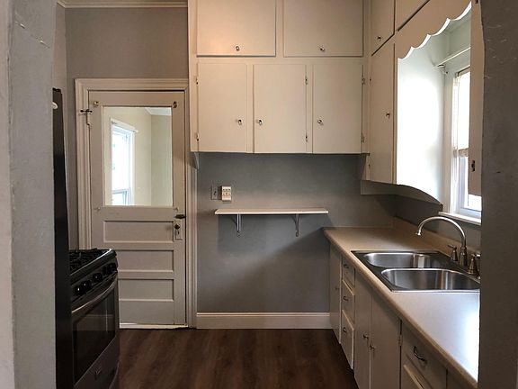 2nd image of 4911 N Peniel Ave