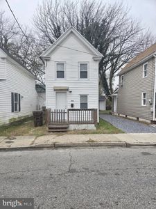 909 Pine St, Cambridge, MD, 21613