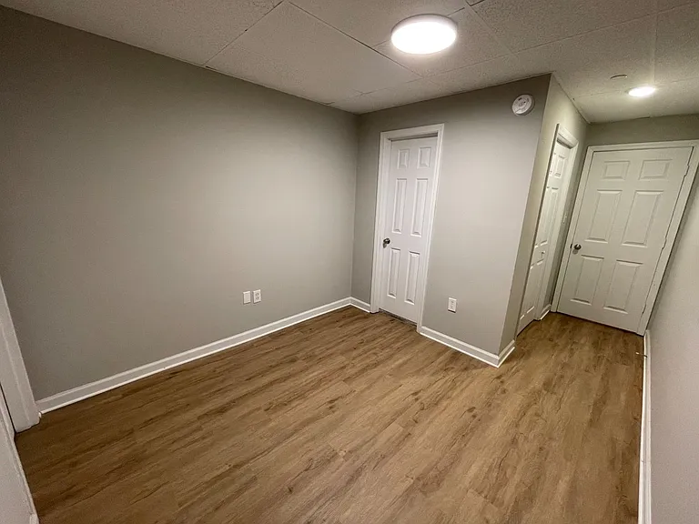 254 E Clayton Street — Photo 5