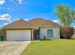 38683 Redbud Ln, Denham Springs, LA 70706