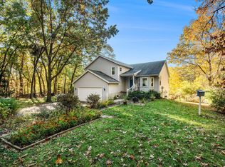 10930 Settlewood Dr SE, Lowell, MI 49331