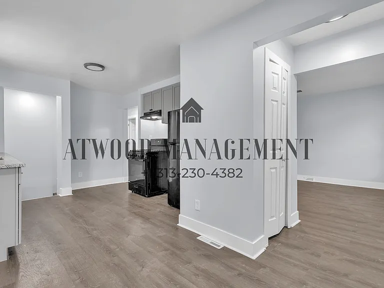 7677 Westwood St — Photo 6