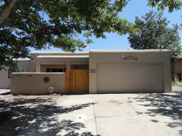 2541 Camino Cabestro, Santa Fe, NM 87505