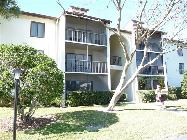 1871 Pine Ridge Way W #2, Palm Harbor, FL 34684