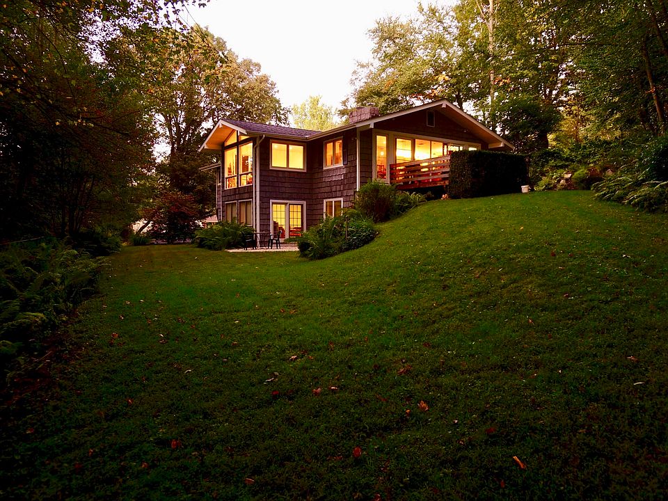 1st image of 19 Briarwood Ln