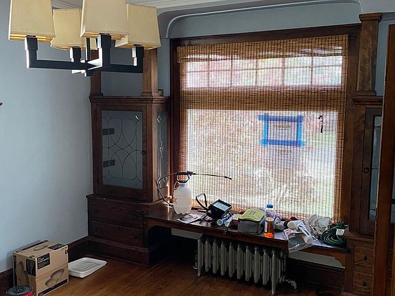 4th image of 3353 Altamont Ave