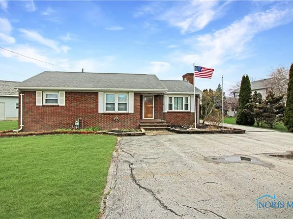 1036 W Fremont Rd, Pt Clinton, OH 43452