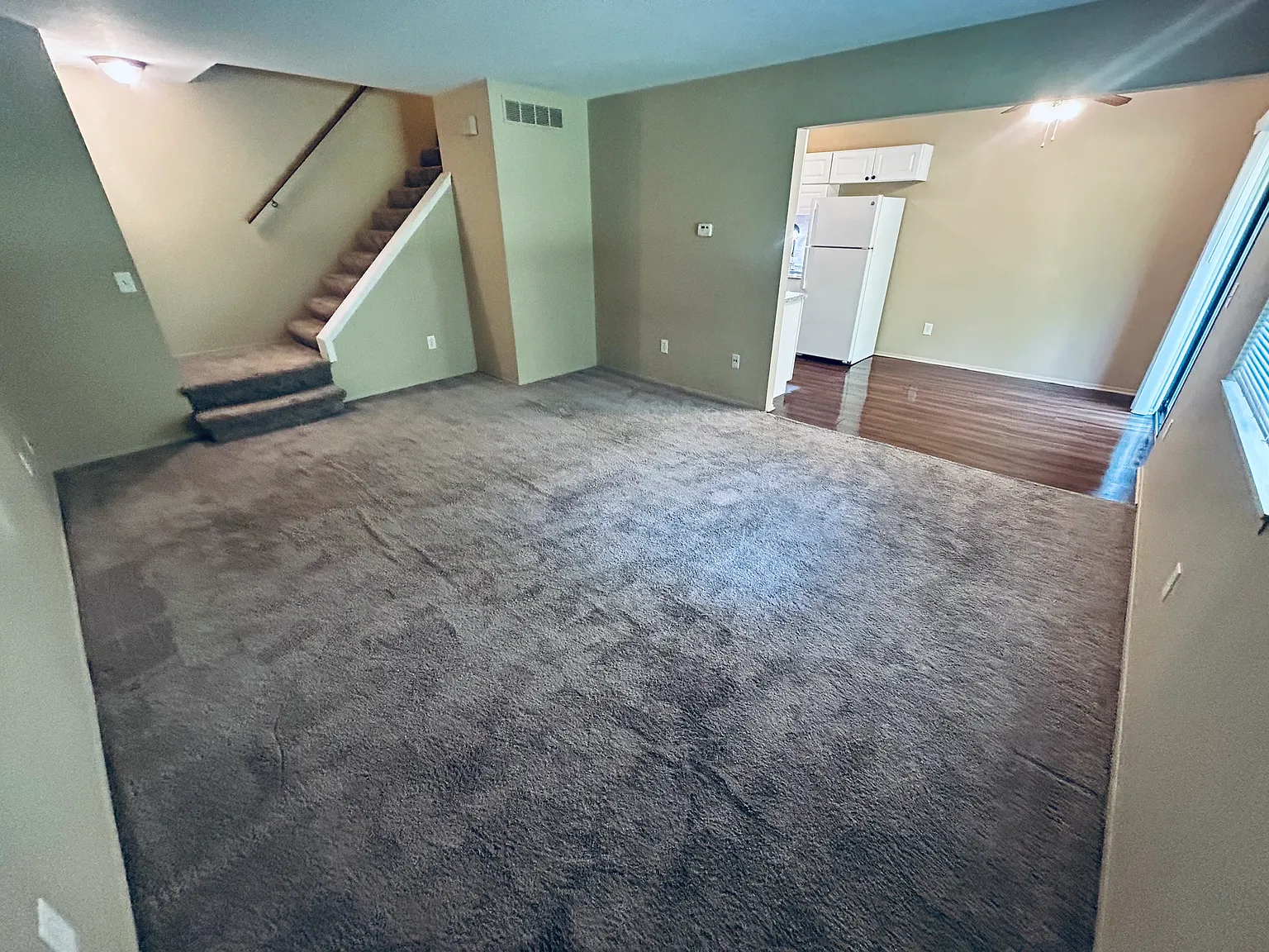2 bed, 1.5 bath, 1088 sqft, $1,525 — Photo 2