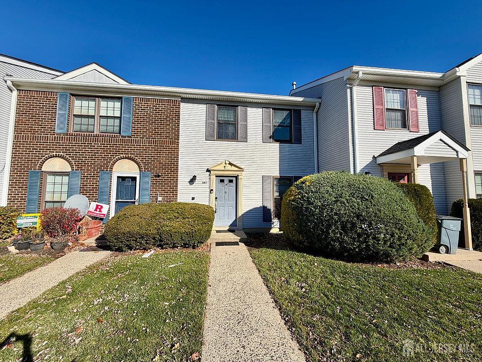 1st image of 347 Bromley Pl
