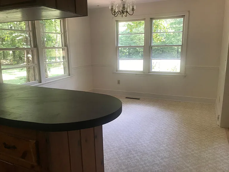 Sparrow Springs Rd — Photo 12