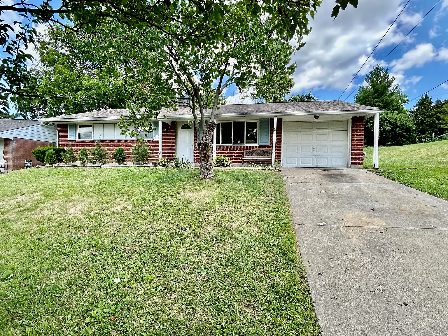 3 bed, 1026 sqft, $1,825 — Photo 1