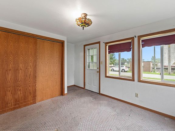 4th image of 206 Warner St