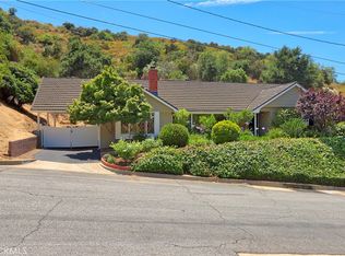 2072 Oak Valley Rd, Glendale, CA 91208