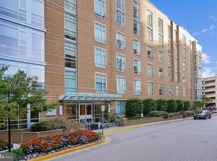 12025 New Dominion Pkwy APT 304, Reston, VA 20190