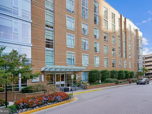 12025 New Dominion Pkwy APT 304, Reston, VA 20190