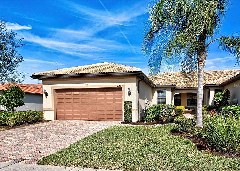1st image of 13900 Alafaya St