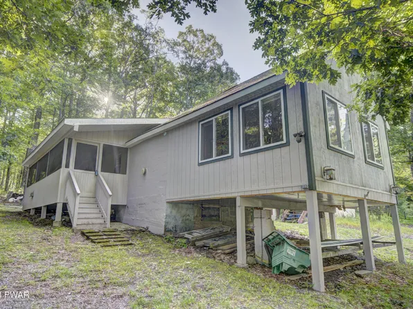 858 Highway 390, Greentown, PA 18426