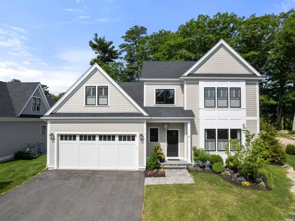 106 Horrigan Dr #21, Dedham, MA 02026