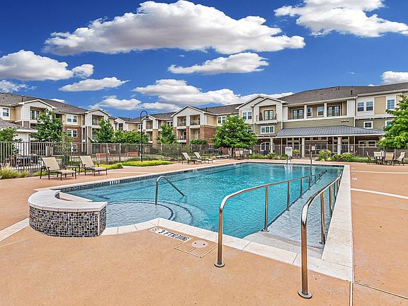 4th image of 451 E McLeroy Blvd #1210