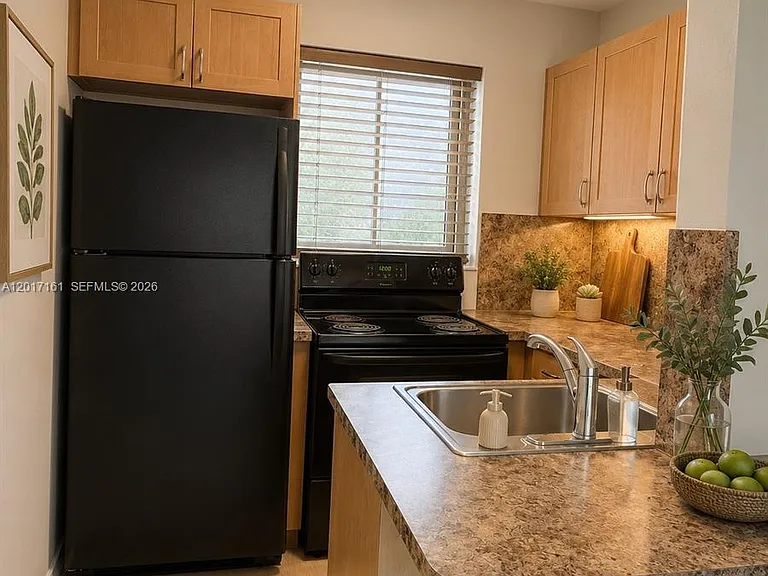 3212 NE 7th Pl #10 — Photo 5